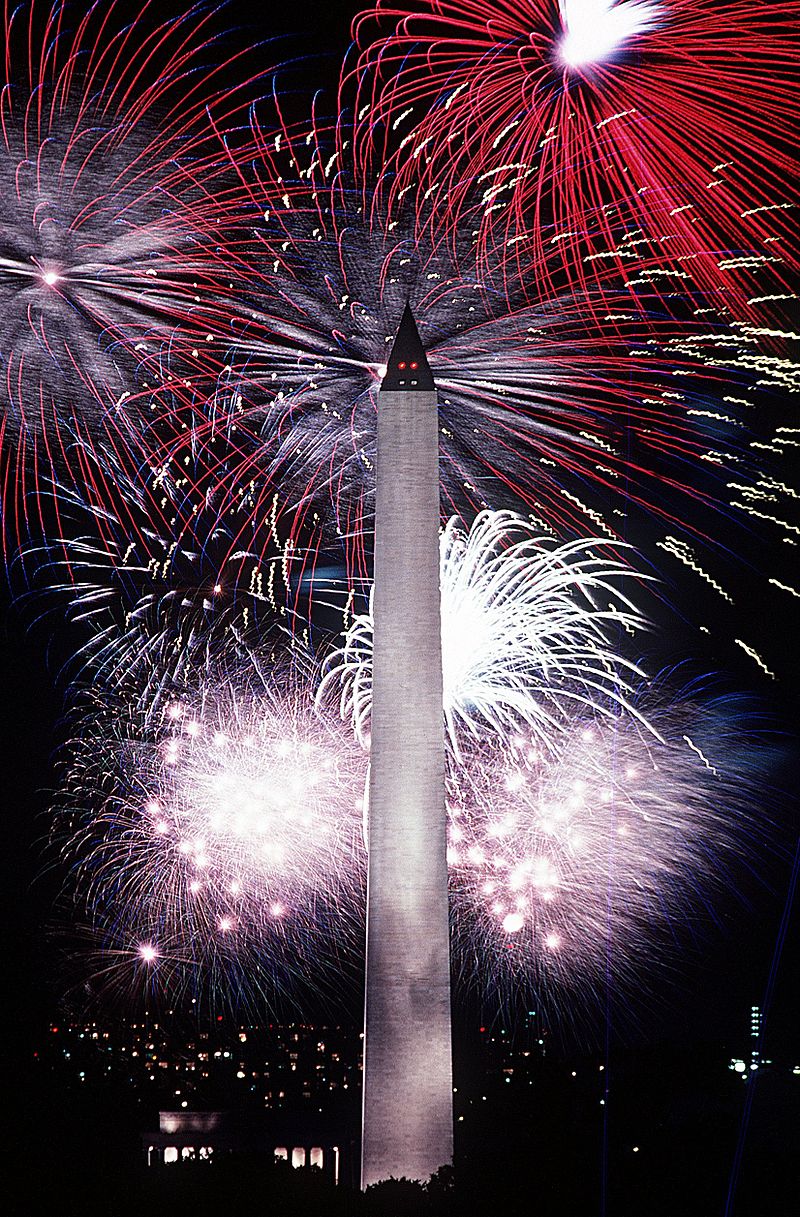 الولايت المتحدة تحتفل بعيد الاستقلال (ويكيبيديا)
