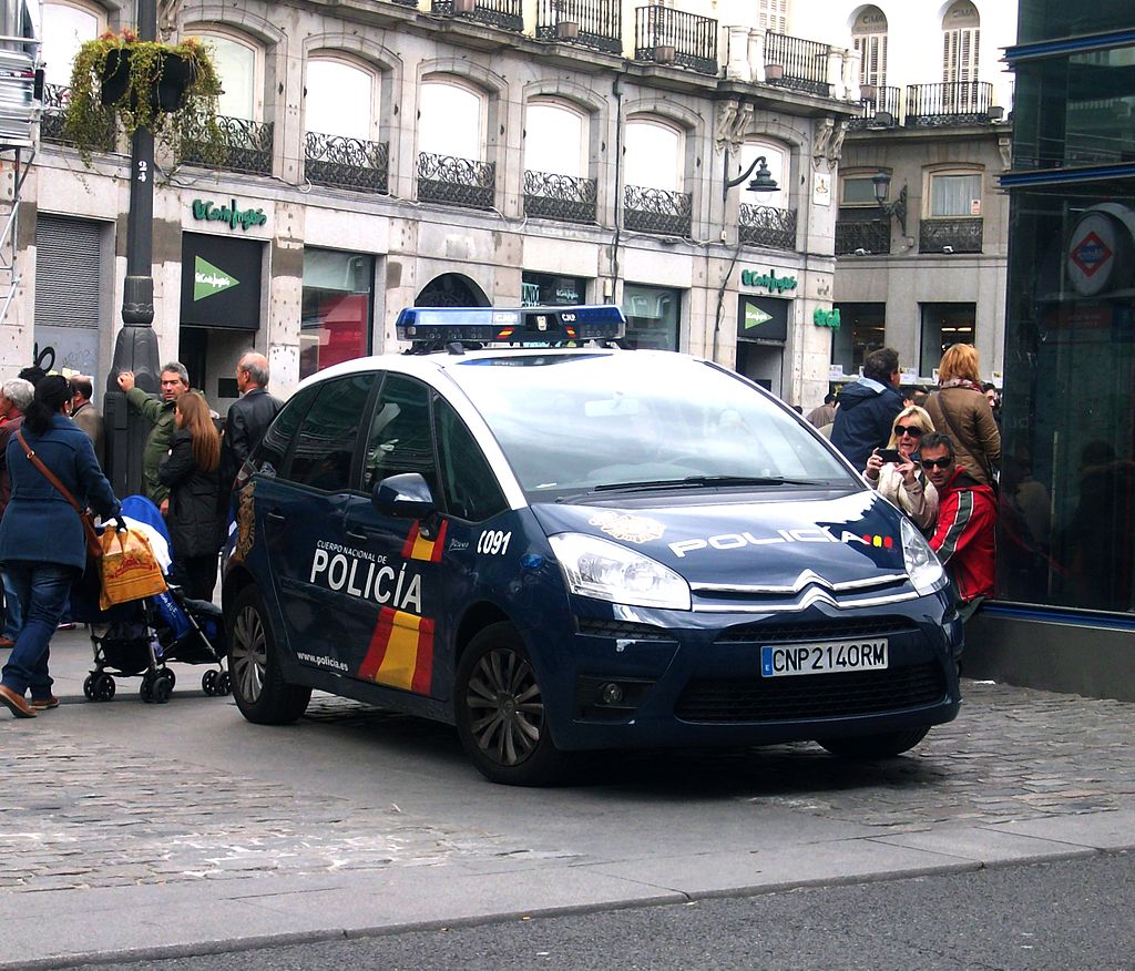 سيارة الشرطة الإسبانية (ويكيبيديا)