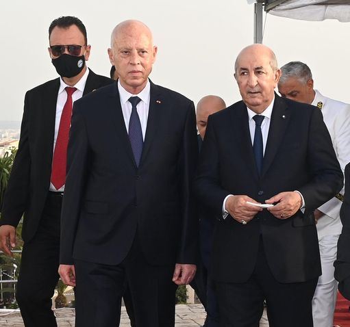 الرئيس الجزائري عبدالمجيد تبون ونظيره التونسي قيس سعيد (الرئاسة الجزائرية)