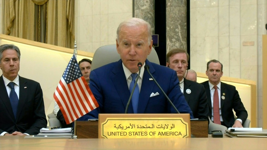 أخبر الرئيس الأمريكي جو بايدن القادة العرب أن واشنطن ستظل منخرطة بشكل كامل في الشرق الأوسط ولن تتنازل عن نفوذها لقوى عالمية أخرى. (ا ف ب)