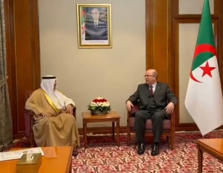 وزير العدل الكويتي يبحث مع رئيس الوزراء الجزائري تعزيز التعاون في المجال القضائي والقانوني  (كونا)