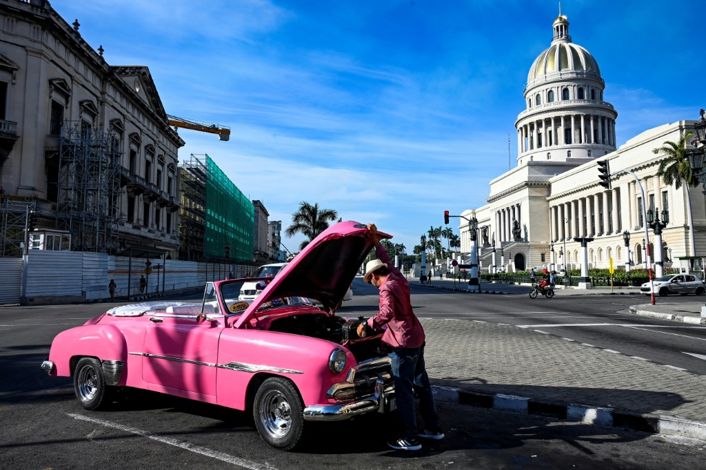 كوبا تنظم استفتاء على قانون يشرع زواج المثليين في أيلول/سبتمبر(ا ف ب)