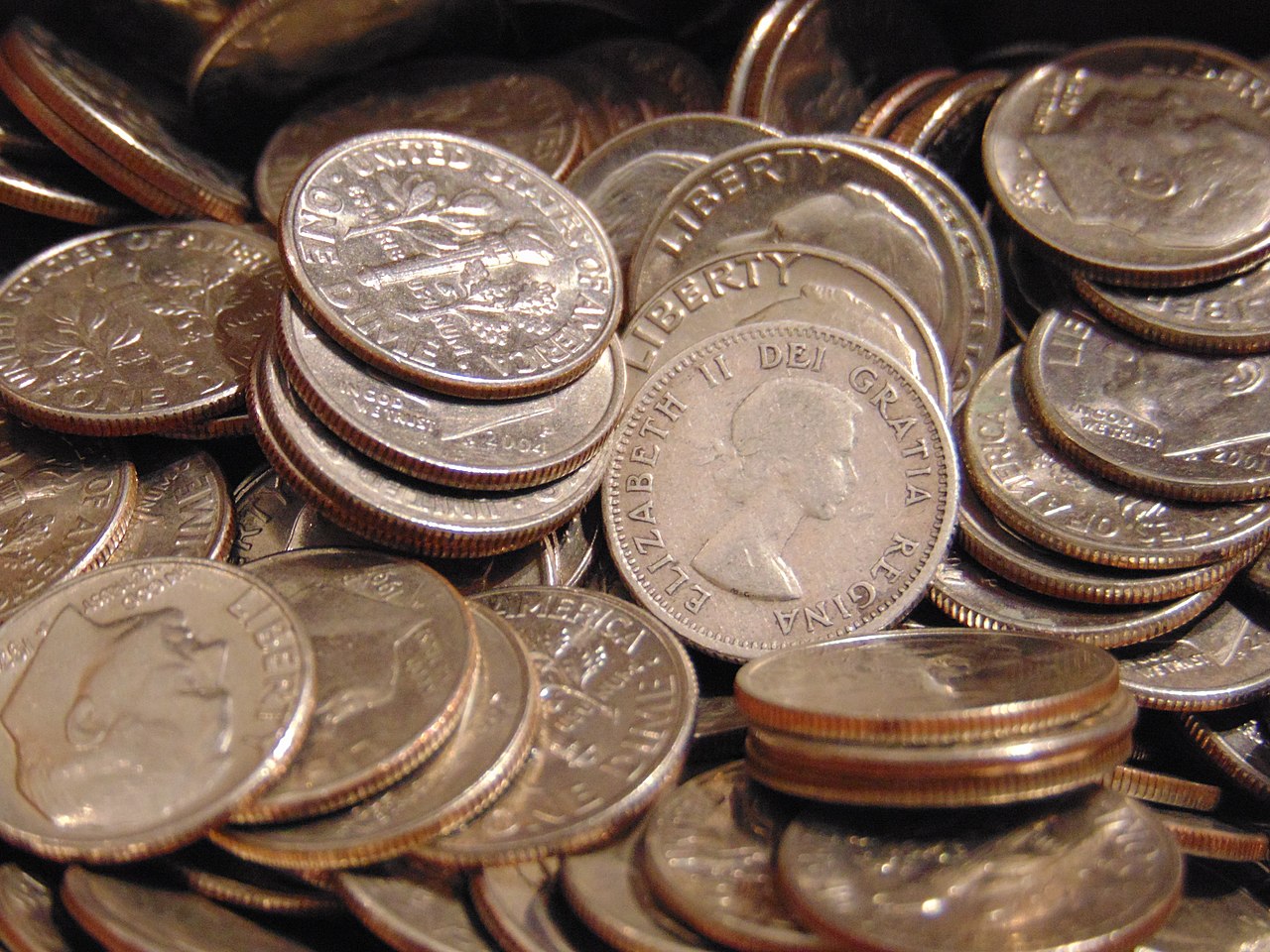 عملات نقدية مصنوعة من النحاس (ويكيبيديا)