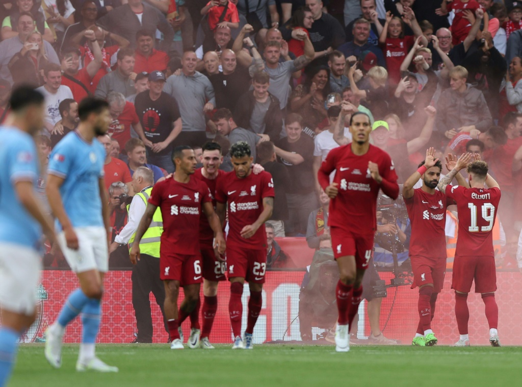 من المتوقع أن يقاتل مانشستر سيتي وليفربول مرة أخرى للفوز بلقب الدوري الإنجليزي الممتاز (ا ف ب)