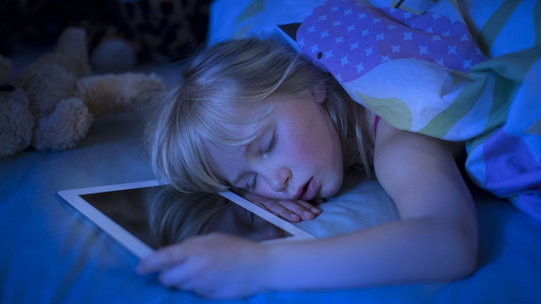 11 طريقة لتطوير عادات نوم صحية لدى الأطفال (زهرة الخليج)