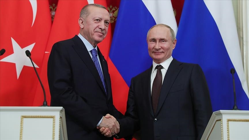 الرئيس التركي رجب طيب أردوغان مع نظيره الروسي فلاديمير بوتين(الأناضول)