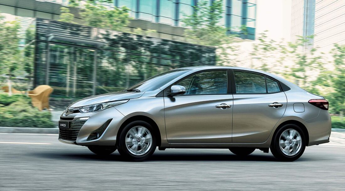 سيارة Yaris (تويتا ) 