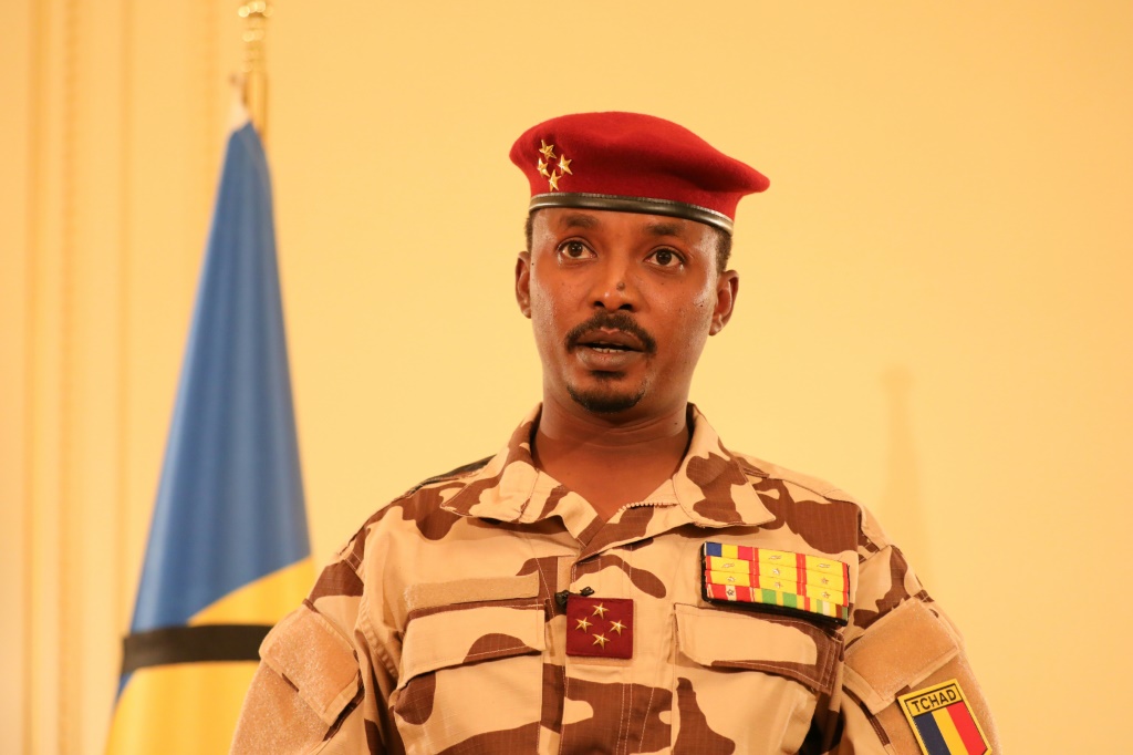 يقول رئيس المجلس العسكري محمد إدريس ديبي إتنو إن المنتدى يجب أن يفتح الطريق أمام انتخابات حرة في غضون 18 شهرًا (ا ف ب)