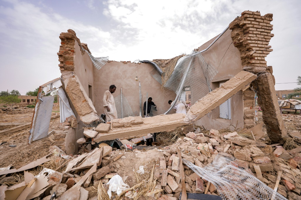 منزل مدمر نتيجة السيول في المكايلاب في السودان في 19 آب/أغسطس 2022 (ا ف ب)