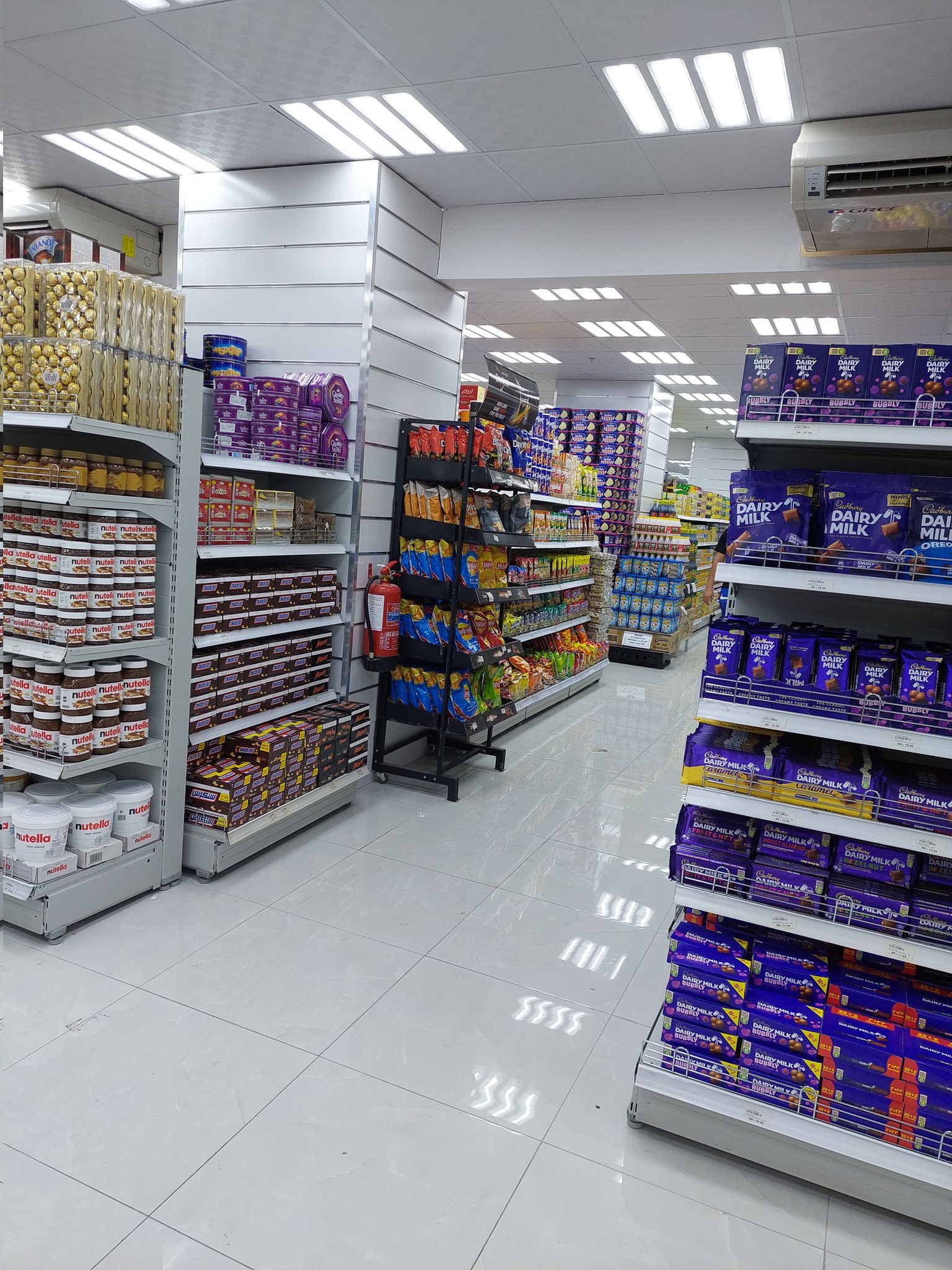 ماذا تعني الإشارات والدوائر الملونة على عبوات الطعام؟ (التواصل الاجتماعي)