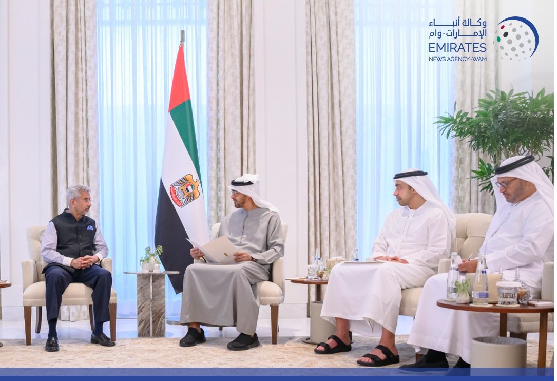 رئيس دولة الإمارات يتسلم رسالة من ناريندرا مودي  (وام)