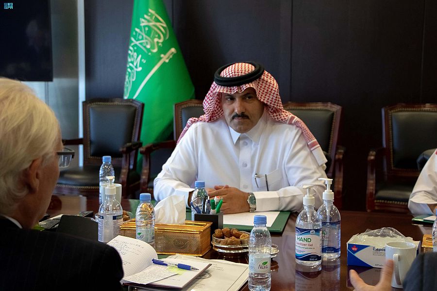 السفير آل جابر يلتقي بالمبعوث الأمريكي إلى اليمن(واس)