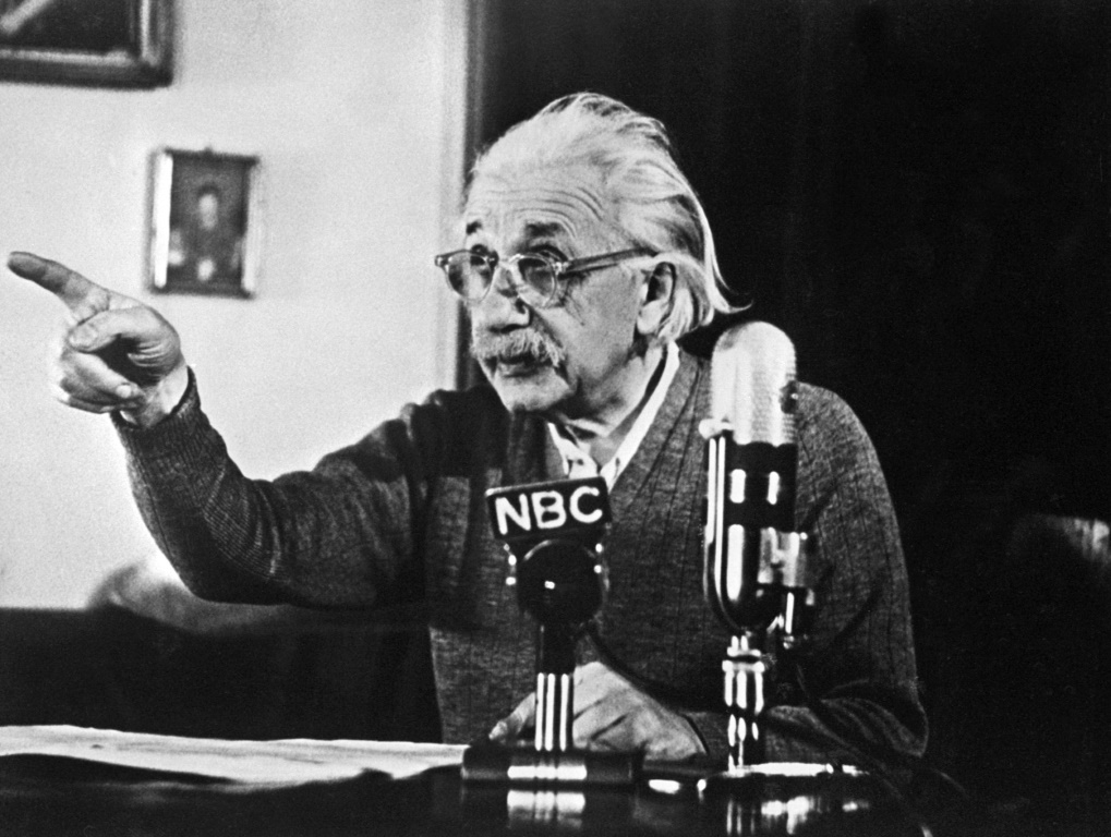 ألبرت آينشتاين في 14 شباط/فبراير 1950 في برينستون (لولايات المتحدة) (ا ف ب)