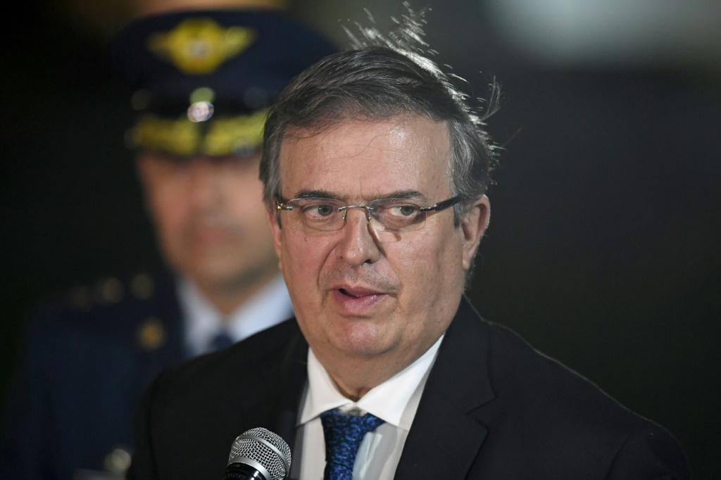 وزير الخارجية المكسيكي مارسيلو إبرار في بوغوتا في 6 آب/اغسطس 2022 (ا ف ب)