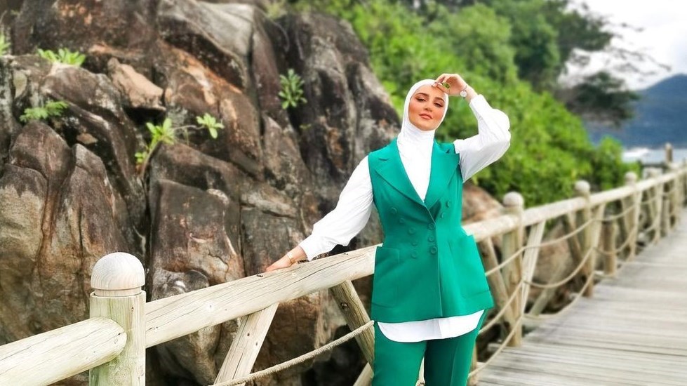  الموضة إطلالات بـ"الأخضرللمحجابات(زهرة الخليج)