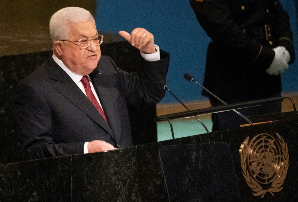 الرئيس الفلسطيني محمود عباس (ا ف ب)