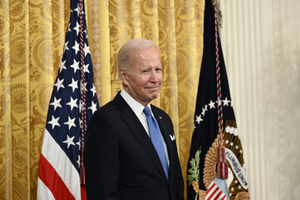 الرئيس الأميركي جو بايدن يلقي كلمة في البيت الأبيض في واشنطن في 30 أيلول/سبتمبر 2022 (ا ف ب)
