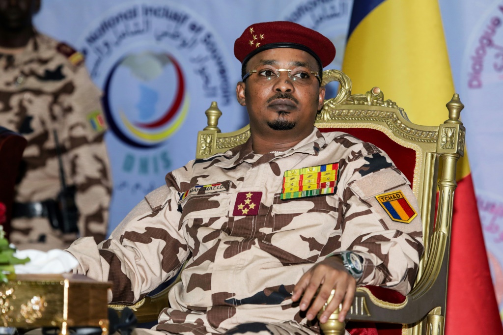 رئيس المجلس العسكري التشادي محمد ادريس ديبي خلال الجلسة الختامية للحوار الوطني الشامل في نجامينا في 8 تشرين الأول/أكتوبر 2022 (ا ف ب)