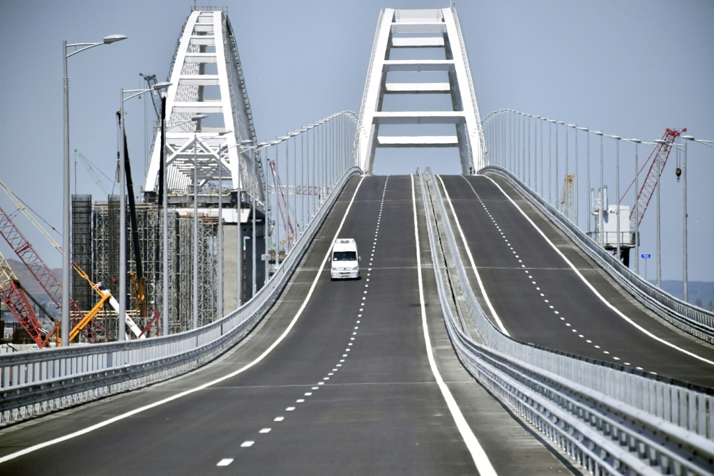 جسر القرم، روسيا (ا ف ب)