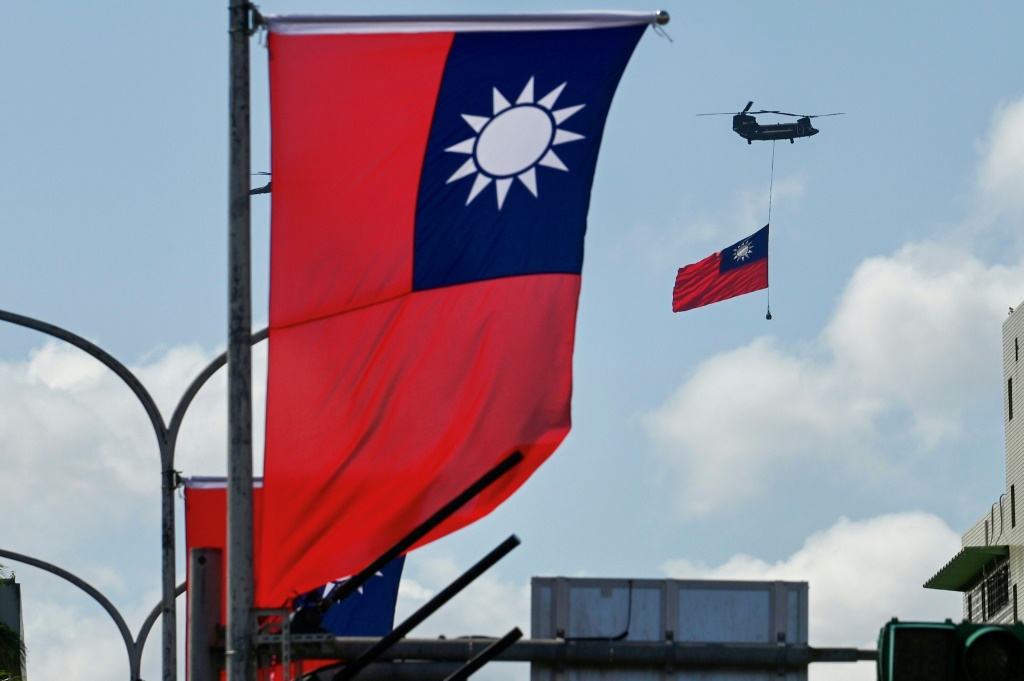 وفد برلماني كندي يصل إلى تايوان قبل يوم من احتفال الجزيرة بعيدها الوطني (ا ف ب)