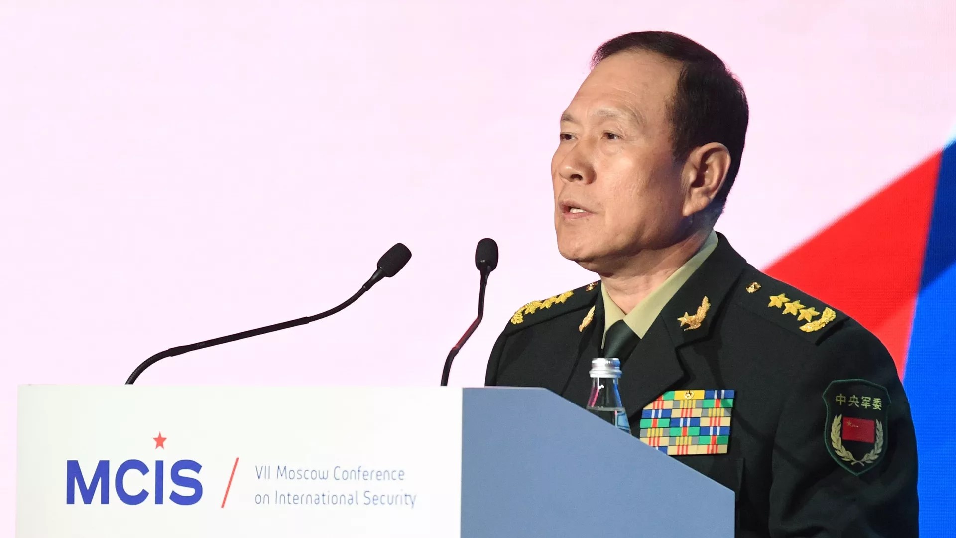  وزير الدفاع الصيني، وي فينغي (سبوتنك)