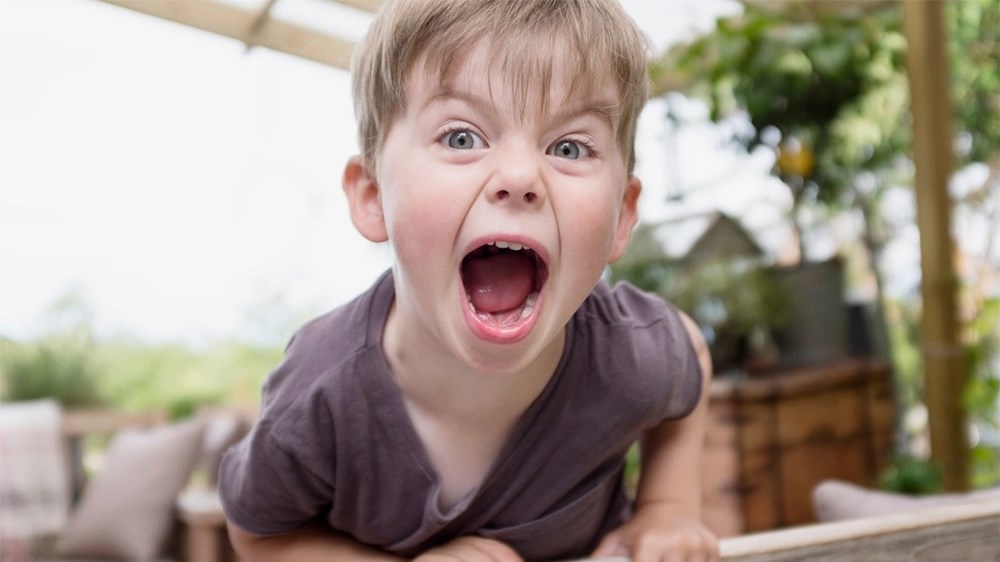 كيف تعرفي ان طفلك غير سعيد؟(زهرة الخليج)