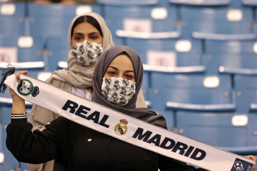لقطة قبل نهائي الكأس السوبر الاسبانية بين ريال مدريد وأتلتيك بلباو في ملعب الملك فهد الدولي في الرياض، المملكة العربية السعودية في 16 كانون الثاني/يناير 2022 (ا ف ب)