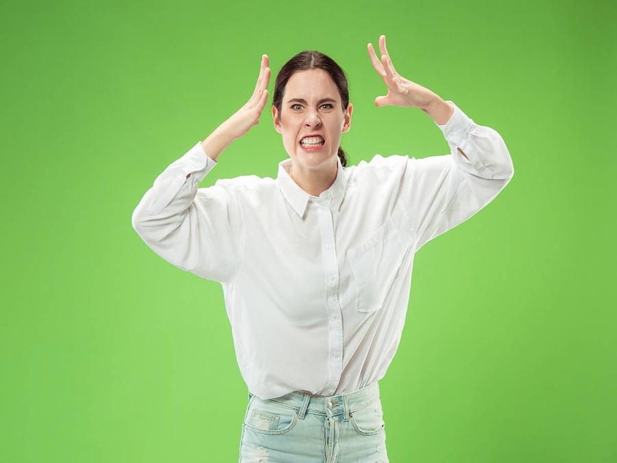 أسباب تقلب المزاج عند النساء عديدة.. بعضها قابل للتغيير (سيدتي)