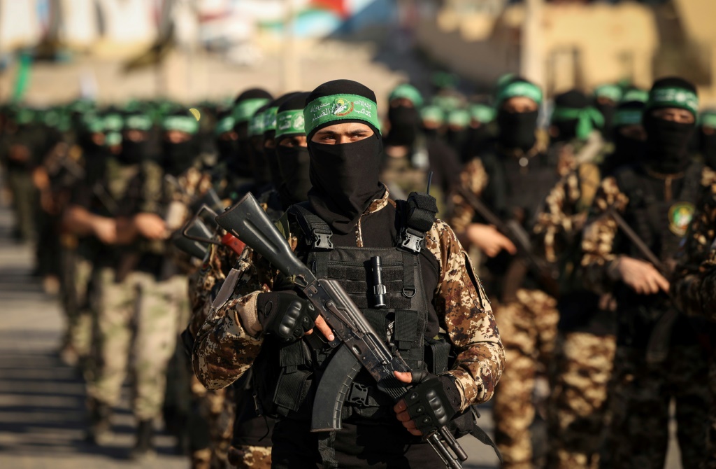 لفتت بن شمعون إلى أن 