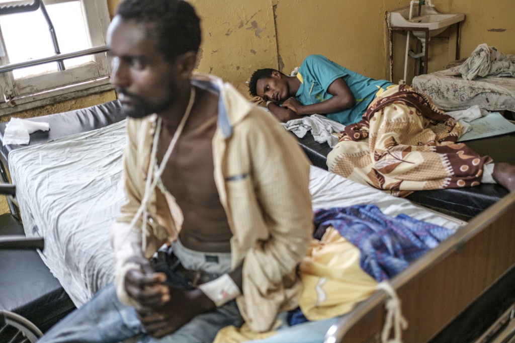 ضحايا للنزاع في تيغراي بمستشفى غندار في 20 تشرين الثاني/نوفمبر 2020 (ا ف ب)