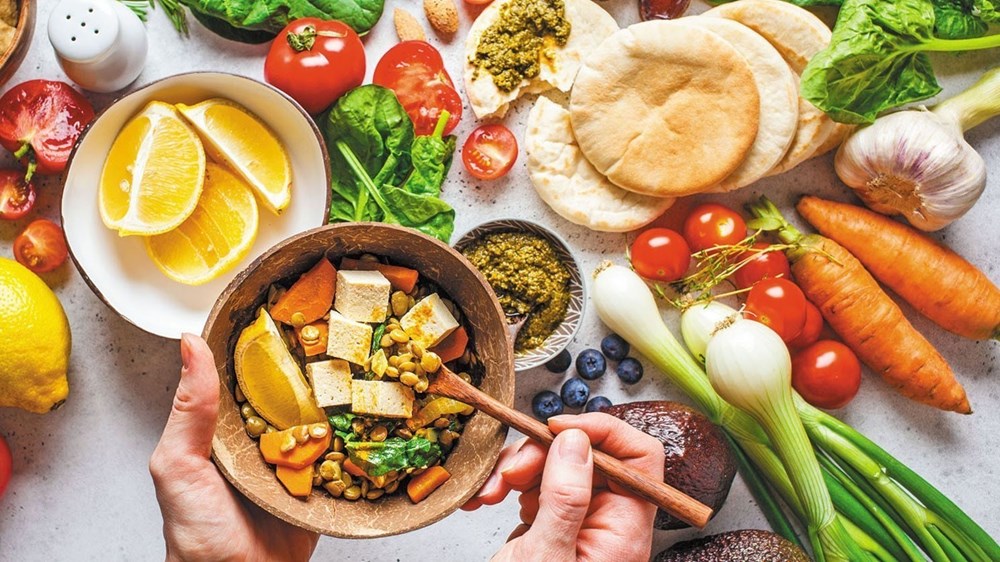 لنظام غذائي صحي.. توقفي عن تناول هذه الأطعمة (زهرة الخليج)