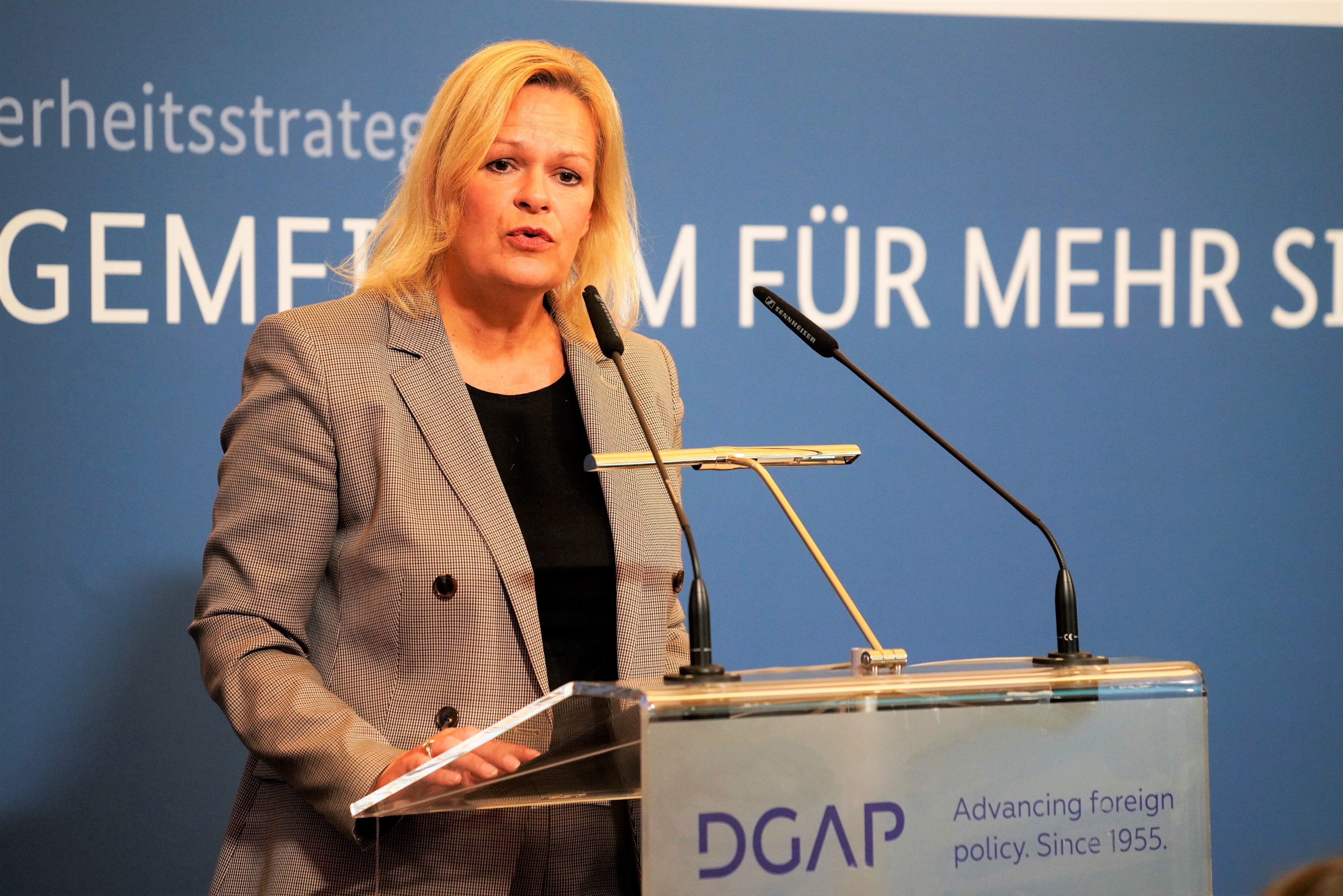  وزيرة الداخلية الألمانية نانسي فيزر (وزارة الداخلية الألمانية)