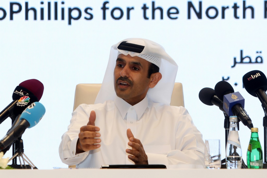 وزير الدولة القطري لشؤون الطاقة سعد بن شريدة الكعبي خلال مؤتمر صحافي في الدوحة بتاريخ 30 تشرين الأول/أكتوبر 2022 (ا ف ب)
