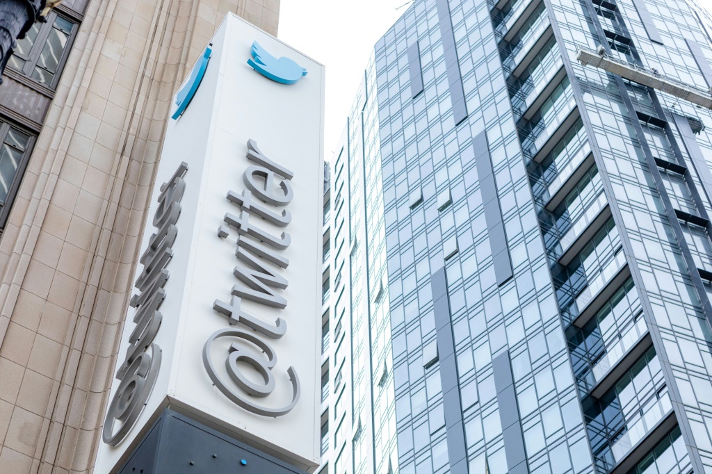    المقر الرئيسي لشركة تويتر في سان فرانسيسكو بولاية كاليفورنيا الأميركية في 28 تشرين الأول/أكتوبر 2022 (أ ف ب)
