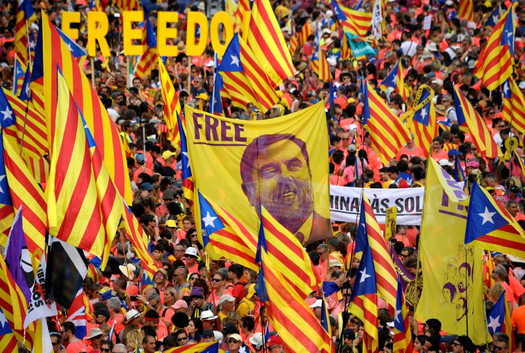    أدين زعماء الانفصاليين الكتالونيين وسجنوا بتهمة التحريض على الفتنة بسبب محاولة الاستقلال الفاشلة لعام 2017 (أ ف ب)