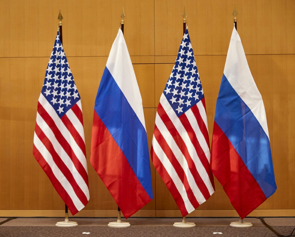 تشهد العلاقات بين الولايات المتحدة وروسيا توترا شديدا بسبب العقوبات التي تفرضها واشنطن على موسكو بسبب الحرب في أوكرانيا، والدعم العسكري والاقتصادي الأمريكي لكييف (ا ف ب)
