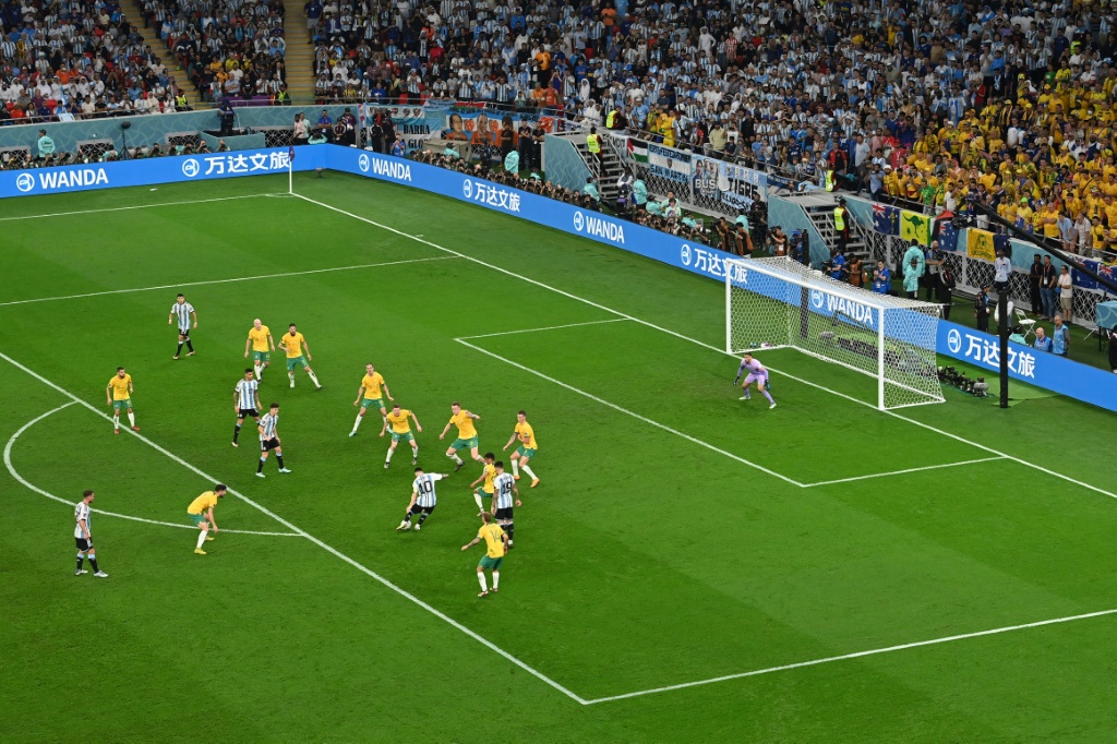 سجل ميسي هدفه الاول في الادوار الاقصائية من كأس العالم (ا ف ب)
