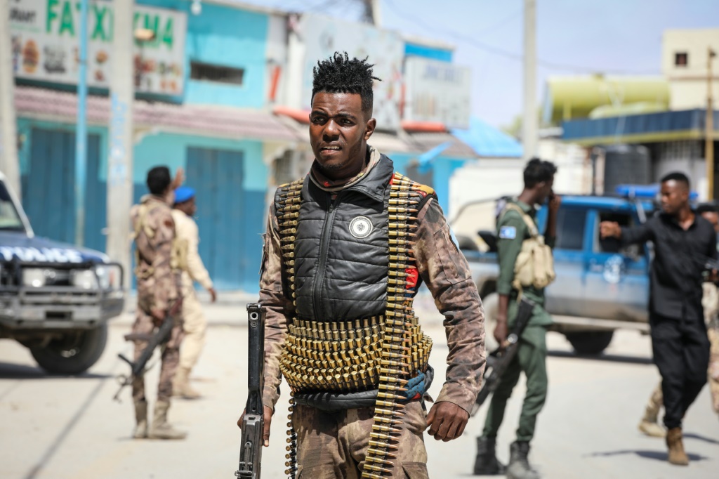 استخدم المتمردون ، الذين يشنون تمردا دمويا ضد الحكومة الفيدرالية الصومالية المدعومة دوليا منذ 15 عاما ، المدينة كمركز لوجستي (ا ف ب)