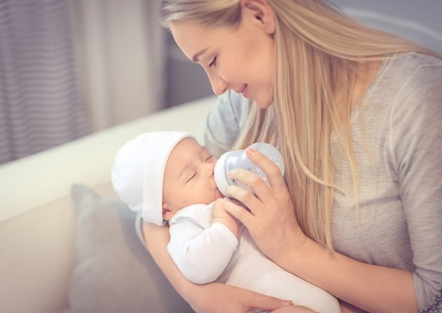 أسباب تجعل الرضاعة الصناعية اختيارك الصحيح (نواعم)