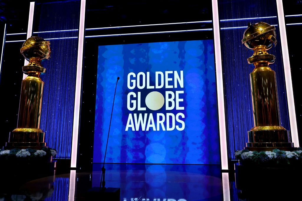 مسرح الاحتفال التاسع والسبعين لتوزيع جوائز "غولدن غلوب" الذي أقيم في 9 كانون الثاني/يناير 2022 من دون جمهور ولا نقل تلفزيوني (ا ف ب)