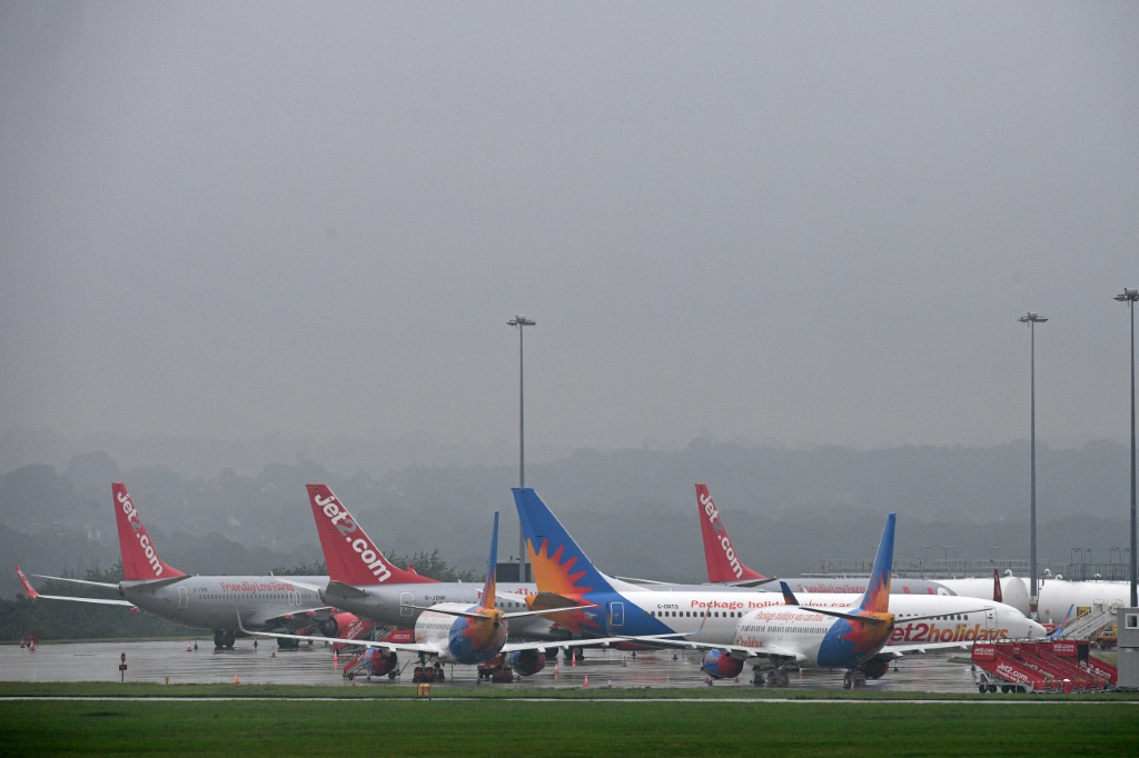 طائرات يتبع بعضها لشركة "جت 2" في مطار ليدز برادفورد الإنكليزي في 16 آب/أغسطس 2020 (ا ف ب)