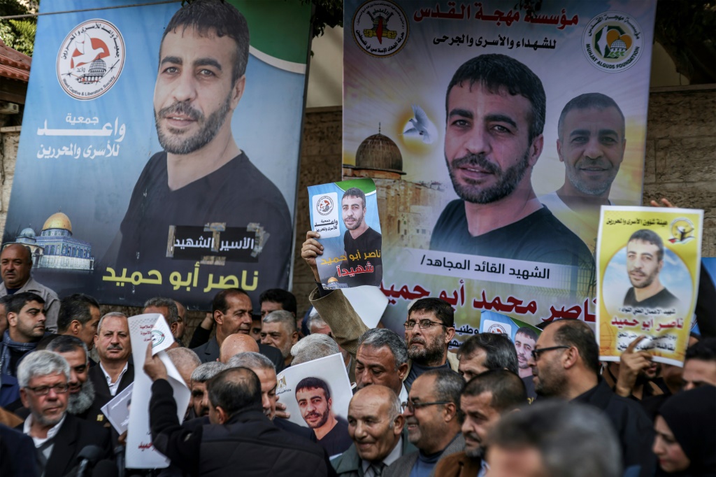 ناصر أبو حامد عولج في إسرائيل من مرض السرطان ، لكن الفلسطينيين اتهموا السلطات الإسرائيلية بـ'الإهمال ' (ا ف ب)