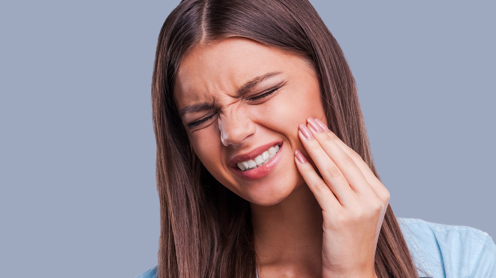 علاجات منزلية تخلصكِ من آلام الأسنان.. شتاءً (زهرة الخليج)