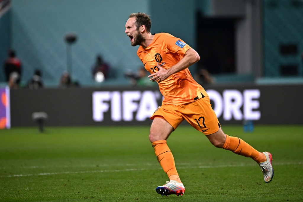 انضم لاعب أياكس أمستردام الهولندي ومانشستر يونايتد السابق دالي بليند إلى بايرن ميونيخ الالماني (ا ف ب)