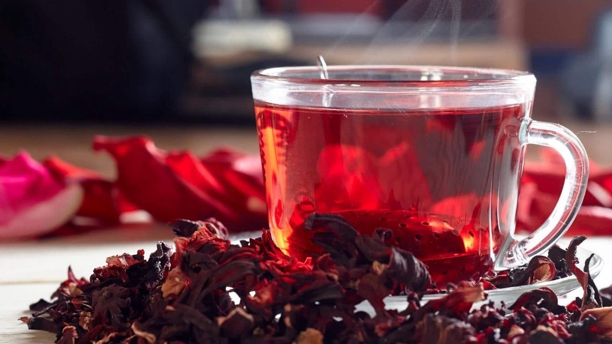 هكذا يساعدكِ الشاي الأحمر(زهرة الخليج)