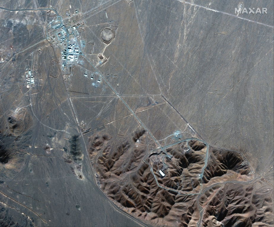 صورة قمر صناعي وزّعتها شركة "ماكسار تكنولوجيز" Maxar Technologies والتُقطت في الرابع من تشرين الثاني/نوفمبر 2020، تُظهر لقطة عامة لمجمّع فوردو شمال شرق مدينة قم (ا ف ب)