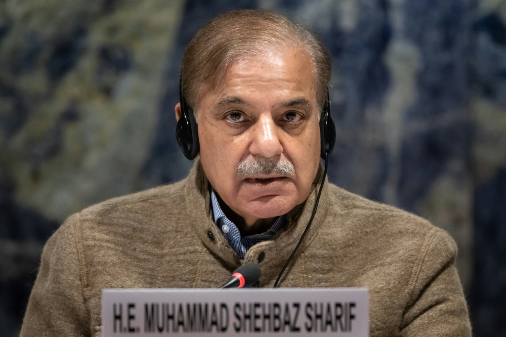 رئيس الوزراء الباكستاني شهباز شريف في جنيف في 09 كانون الثاني/يناير 2023 (ا ف ب)