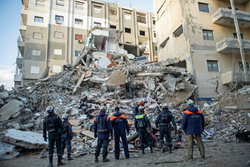     تم إنقاذ أكثر من 90 في المائة من الناجين من الزلزال في غضون الأيام الثلاثة الأولى (ا ف ب)