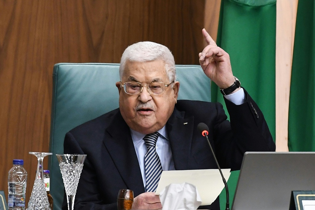 الرئيس الفلسطيني محمود عباس خلال "قمة القدس" في الجامعة العربية في القاهرة في 12 شباط/فبراير 2023 (ا ف ب)