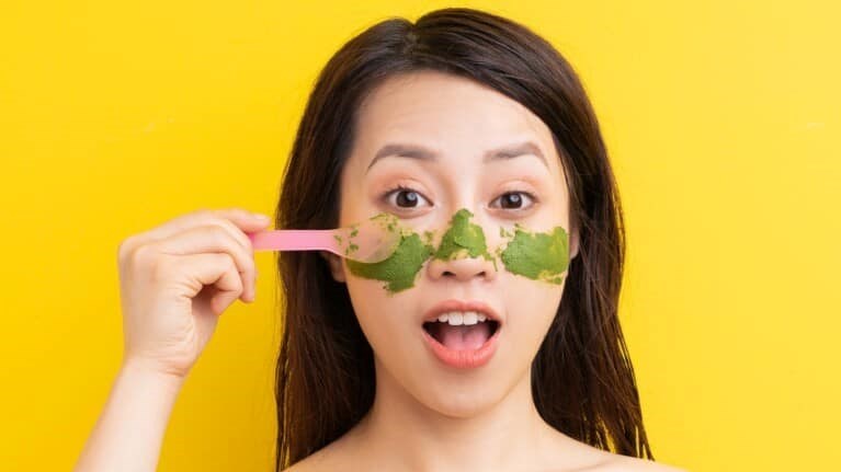 وصفات منزلية مُذهلة لصاحبات البشرة المختلطة (زهرة الخليج)